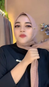 Hijab AYUNDA Segitiga Instan By Daura Gama / Kerudung Segitig instan jersey etnik ayunda / Hijab instan malay ped