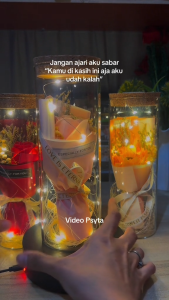 Bucket Lucu dan Unik Artificial Flower Bucket with LED String Rose
