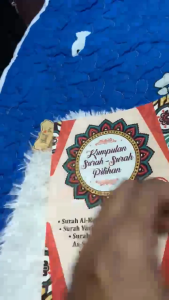 Kumpulan Surah-Surah Pilihan Berserta Rumi(Transliteration)[ Surah Yasin/Al-Kahfi/As-Sajdah/Ar-Rahman/Al-Waqiah/Al-Mulk]