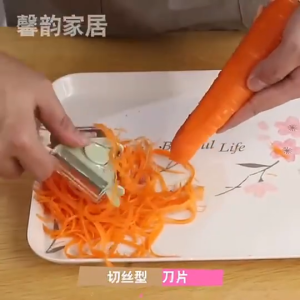 Dụng cụ bàu gọt rau củ quả đa năng 3 trong 1 tiện lợi.