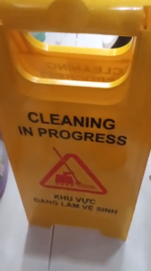 Biển Cầm Tay Cảnh Báo Vệ Sinh Tự Động - Chống Trượt Phản Quang An Toàn Công Việc