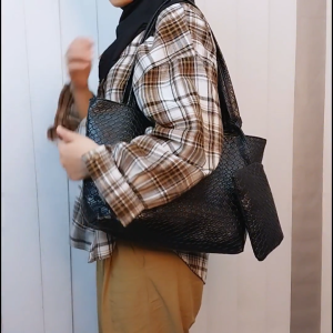 Tas Bahu Wanita Model Tote Bag Selempang Kekinian Fashion Korean Style Import Cewek Multifungsi T305