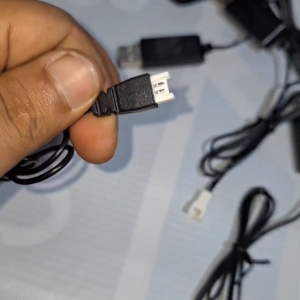 CHARGER BATERAI RC MAINAN ANAK DRONE ELECTRONIK 3.7V SOKET MERAH - 2 PIN