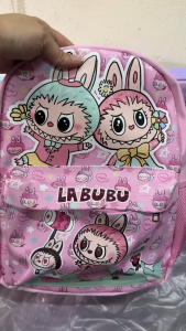 เป้สะพายหลัง เป้นักเรียนลายลาบูบู๊ LABUBU มาแรงสุดในตอนนี้ ขนาด 15 นิ้ว มี 6 ลาย ไส้ A4 ได้ 1611
