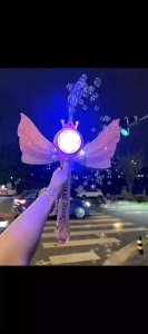 Gậy bong bóng gậy phép thuật công chúa cho bé. Thồi bong bóng có đèn nhạc hộp đựng và xà phòng thối bong bóng