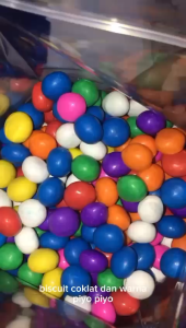 BISKUIT BOLA 200GR COKLAT DAN WARNA WARNI PIYO PIYO