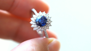 Montagne Jewelry customization 18k White Gold Ring Diamond Inset Fine Jewellery Natural 1 Carat Sapphire Ring