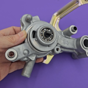 YAMAHA Y16Z Y16ZR WATER PUMP PAM AIR 100% ORIGINAL MALAYSIA B5V-E2420-01