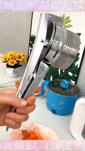 Dụng cụ nghiền củ quả ép trái cây dụng cụ làm bánh lọt bún bánh canh đồ ép lấy nước trái cây dụng cụ vắt nước trái cây loại size lớn 9cm