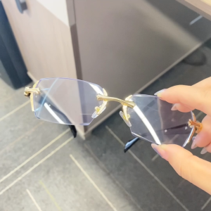 2024 Fashionable Metal Spicy Girl Photochromic Graded Glasses for Nearsighted Anti-radiation Diamond Frame 0-400