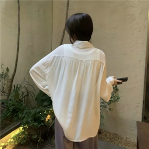 🌵siss y_koko🌵เสื้อแฟชั่นผู้หญิง เสื้อเชิ้ตแขนยาว ดีเทลแถมไหญ่กระเป๋าหน้า แฟชั่นเกาหลี ใส่ทำงาน ใส่คลุมกันแดดก็ได้ “w305”