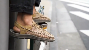 Felix 🚚จัดส่งฟรี COD【จัดส่งฟรี】2025 KEENI ผู้ชายรองเท้าแตะกลางแจ้งกีฬาแห้งเร็วผู้ชายรองเท้าชายหาดรองเท้าลำลองระบายอากาศ  🔥 จัดส่งด่วน 🔥 จัดส่ง 1-2 วัน รองเท้าแตะรัดส้น เชือกถักสาน รองเท้าเดินป่า SD31