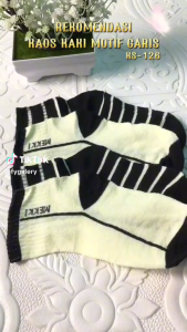 DRKS126 Kaos Kaki Wanita Panjang Garis Hitam Putih Kaos Kaki Tinggi Diatas Mata Kaki Mid Socks
