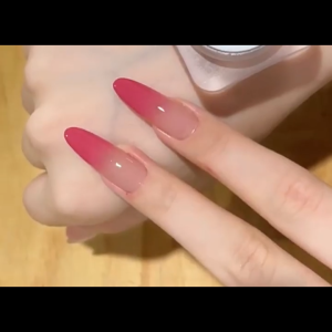 คลินิก สีทาเล็บเจล สีสวย สดใส การไล่ระดับสี รอบเทียบกับธรรมชาติ สามารถใช้งานง่าย พร้อมส่งในภายในไทย