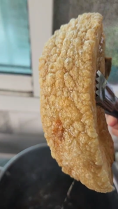 หมูกรอบ JOOK JUNG(จุกจัง) ขนาด 500 g.(ครึ่งกิโล)พร้อมส่ง สะอาด สด ใหม่ ทุกวัน