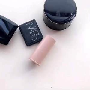 1 ชิ้นสีชมพูแปรงแต่งหน้ามืออาชีพนุ่มขนาดใหญ่แป้งฝุ่นแปรงที่มีคุณภาพสูงเครื่องมือแต่งหน้า