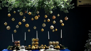12 Pcs/Box Christmas Tree Ball Christmas Decoration Set with Red and White Hanging Basket and Gift Box Anti Shatter Decoration for Christmas Party Decoration