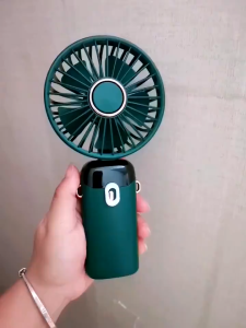 สินค้าพร้อมส่ง พัดลมตั้งโต๊ะ 10000mAh พัดลมพกพา เป่าได้ 64 ชม ปรับลมได้ 6ระดับ พัดลมชาร์จไฟ พัดลม usb 6 นิ้ว