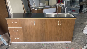 Tủ Bếp Nhựa Đài Loan Cao 81cm Ngang 2m05 Sâu 42cm (Mặt Bếp 45cm) Bồn Đôi Màu Óc Chó Mặt Gạch Đen TB010