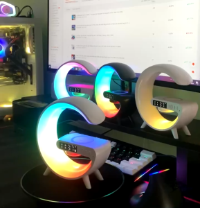 Loa Chữ G Bluetooth Kèm Sạc Không Dây 256 Màu Led LOA BLUETOOTH CHỮ G kiêm SẠC KHÔNG DÂY tích hợp Loa Bluetooth Chữ G BT2301 Chế Độ Led RGB Tích Hợp