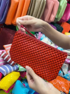 DITAI Fashion shopกระเป๋า สีทองใสเครื่องสำอางใส่ของจุกจิกใส่โทรศัพท์มือถือ  (ขนาดยาว8นิ้วกว้าง5นิ้ว)ผลิตจากโรงงานไทย ออเดอร์สินค้าได้