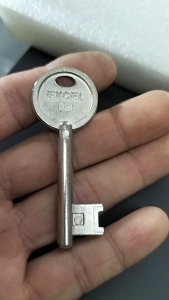 KUNCI GRILL EXCEL /ST.GUCHI .ARMOR./GRILL DOOR KEY(004)