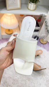 *ขนาดปกติ สั่งซื้อตรงไซส์* MILKMEshoes รองเท้าส้นสูงแบบสวม หนังนิ่ม ทรงสวยมาก ส้นสูง3.5นิ้ว เข้าได้กับทุกลุค ใส่ออกมาสวยมาก พร้อมส่ง (88-19)