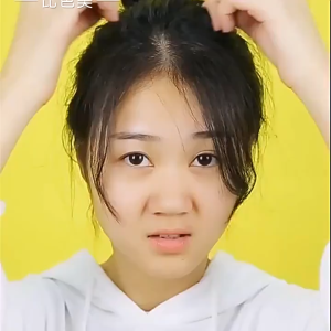 Hair Care Fragrances are Easy To Carry and Prevent Dry and Greasy Hair 碎发膏
