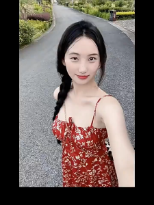 ชุดเดรสลายดอกสีแดง เดรสชุดนอน ลายดอกไม้ ระบายอากาศได้ดีและสะดวกสบาย ส่งไวจากไทย.