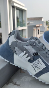 Sepatu Sneakers Olahraga New Pria Dewasa BLS-ECKE Empuk dan Nyaman BISA COD-FREE DUS