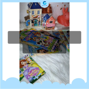 Buku Aktivitas Mini Dress Up: Mainan Edukasi untuk Anak