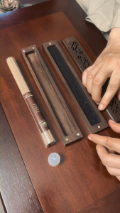 Hộp Gỗ Xông Nhang Trầm Hương Không Tăm 2 Tầng Có Ngăn Chứa Nhang Và Ngăn Xông Nhang