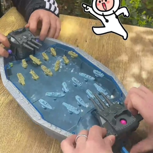 【ลดล้างสต๊อก】Navy Battleship เกมกระดานยิงปืนของเล่นผู้เล่น 2 คน Battle เกมยิงลูกหินผู้ใหญ่และเด็กครอบครัวปาร์ตี้เกม Boy ของขวัญวันเกิดของขวัญสำหรับเล่นเกม