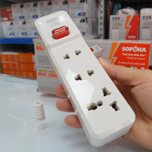 Ổ cắm điện 3 lỗ KHÔNG KÈM DÂY (Khách tự đấu dây) 2200W lõi sứ có công tắc 3M-0 SOPOKA