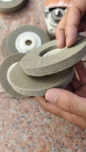 MATA GERINDA TANGAN NON WOVEN & BUFFING POLISH UNTUK MENGKILAPKAN STAINLESS STEEL LOGAM METAL BATU