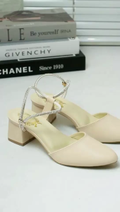 Gevani Sepatu Wanita High Heels Ujung Runcing Tali Diamond Tinggi 5 Cm Hitam Krem