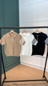 BL20920 Lines Sleeve Polo Knit Top: Desain Casual dan Stylish