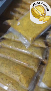 PASSION FRUIT PULP WITH SEED (FROZEN : 1KG/PACK) (+ ICE PACK + STYROFOAM BOX)