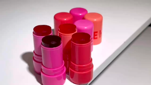 บลัชออนเยลลี่ แท่งบลัชเ jelly blusher stick บลัชออนเนื้อเจลลี่แท่งบลัชเครื่องสำอางเพื่อควา เจลเจลลี่บลัชเชอร์2อิน1ริมฝีปากทินท์สีติดทนแท่งบลัชแก้มกันน้ำ สีสวยน่ารัก แบบแท่ง