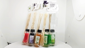 ก้านไม้หอมปรับอากาศ🌸น้ำมันหอมระเหย น้ำหอมอโรม่าHonghom reed diffuser 15 ml. honghom ห้องหอม