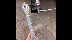 (จัดส่งจากกรุงเทพ) ด้ามหมุน แม่แรงยกรถยนต์ ด้ามกรอกแกรกยกแม่แรง Ratchet