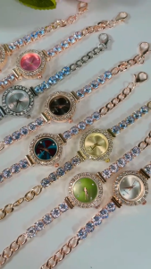 Jam Gelang Wanita Strap Berlian Permata Gerakan Quartz Style Feminim Fashion Korea