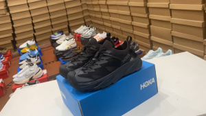 รองเท้าผ้าใบ HO--KA HOPARA 2 สีดำ ทรงสวย สินค้าคุณภาพ ตรงปก100%