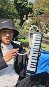 【จัดส่งภายใน 3 วัน】32 Keys piano melodica musical educational musical instrument for children start Child gift with black handbag