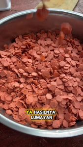 Kripik Sosis Goreng Pedas 600 gr Sosreng: Gurih & Renyah