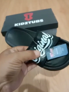 Sandal Anak Laki-Laki Karet Slipper Slide Selop Slipon Karakter Warna Hitam Usia 6-10 Tahun-KIDZTUBS1013081624