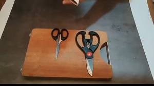 AT.Homemart ชุดกรรไกร 3 ชิ้น กรรไกรสแตนเลส สีดำ กรรไกรอเนกประสงค์ ใช้ตัดกระดาษใช้ในการทำอาหาร ทนทานแข็งแรงอายุการใช้งานนาน