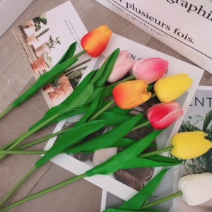 Hoa Tulip Hoa Giả Giống Thật 35cm Nhiều Màu Trang Trí Nhà Cửa Sự Kiện Bó hoa cầm tay chụp hình