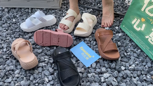 FENTINA Sandal Wanita Korea Sepatu Sandal Wanita Korea Jelly Wedge Platform Tebal Empuk Tali Belakang