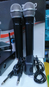 Trident Tr 800 Professional Vhf Double Wireless Microphone system